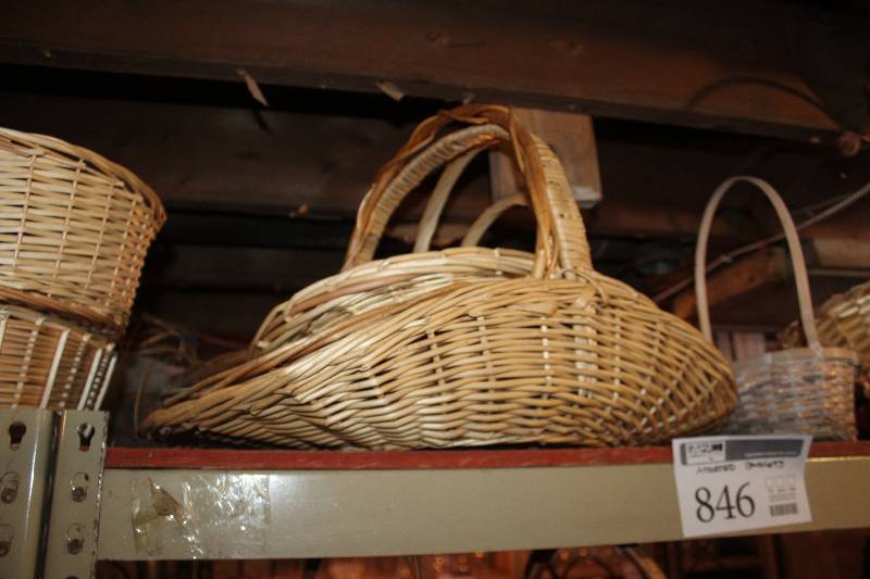lot 846 image: Assorted Wicker Baskets