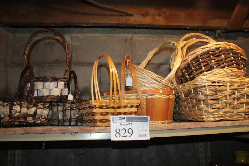 lot 829 image: Wicker Baskets