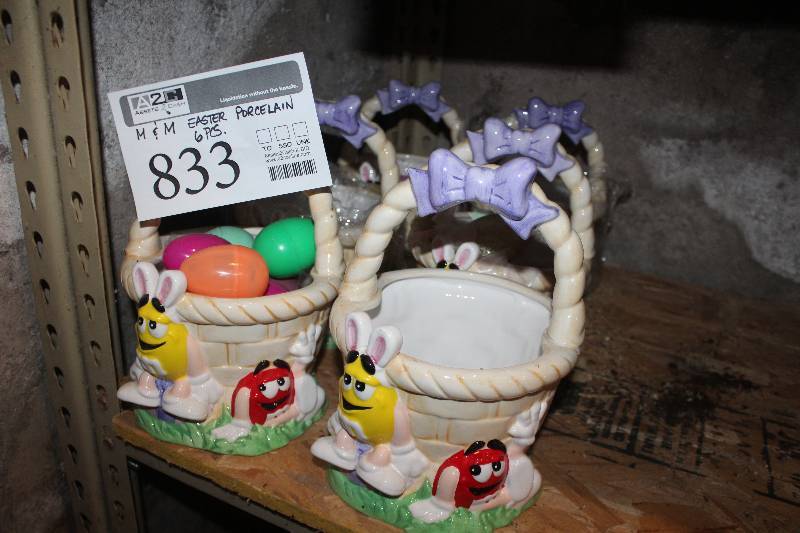 lot 833 image: Lot of (6) M&M Candies Easter Porcelain