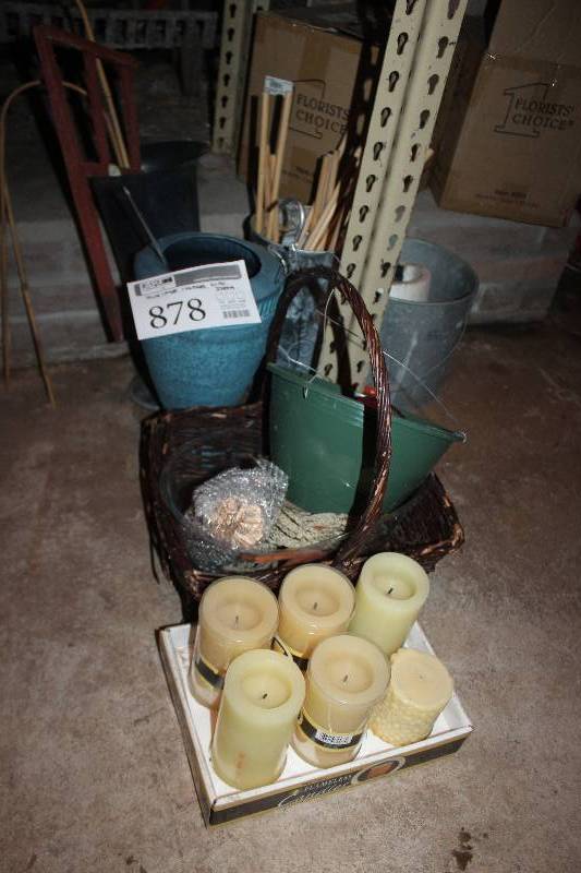 lot 878 image: Flameless candles, and Boutonniere & Corsage boxes