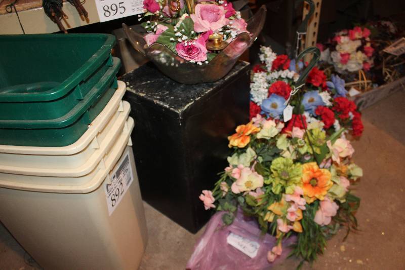 lot 892 image: Plastic Containers, Floral Glass Bowl, Hanging Floral Baskets, Candle Holders, display shelf