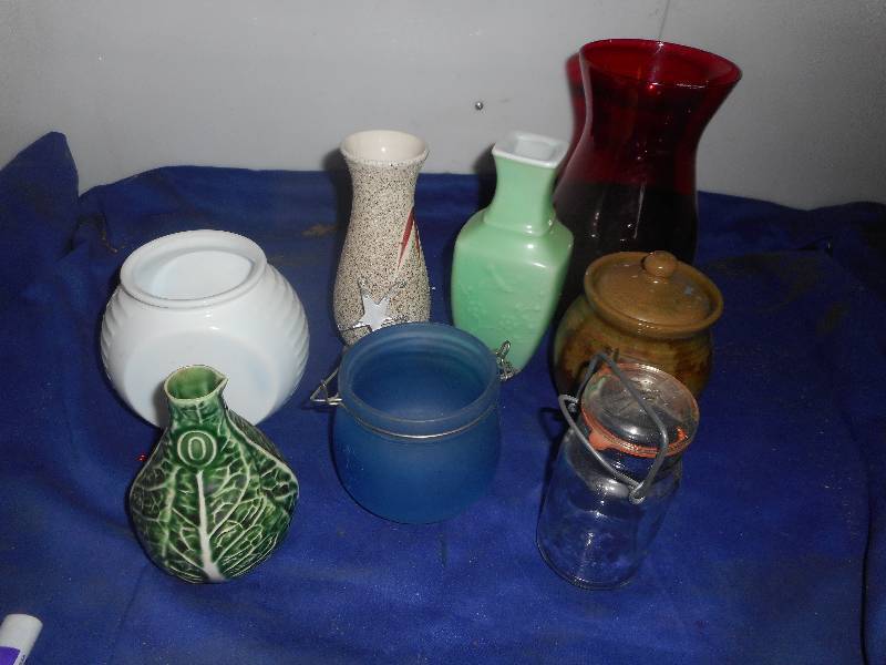 COLLECTIBLE VASES AND JARS