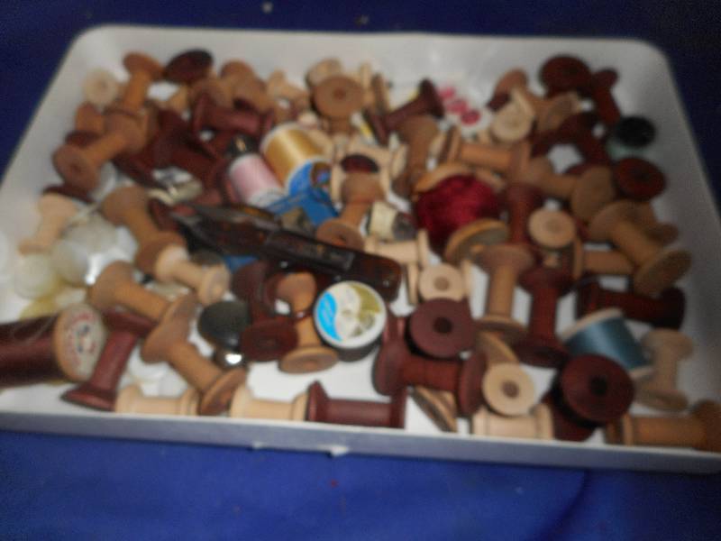VINTAGE WOODEN SPOOLS