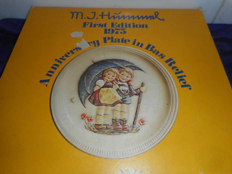 HUMMEL COLLECTER PLATES
