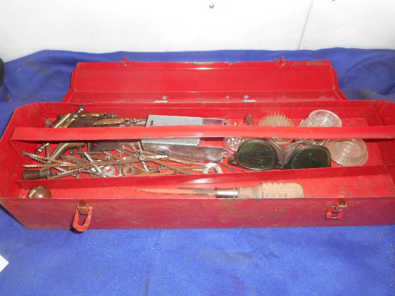 METAL TOOL BOX