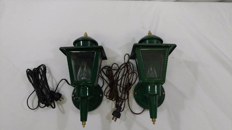 lot 116 image: Green Wall Lanterns