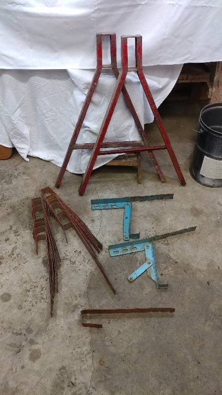 lot 158 image: Misc. Brackets and Stands for Sawhorse