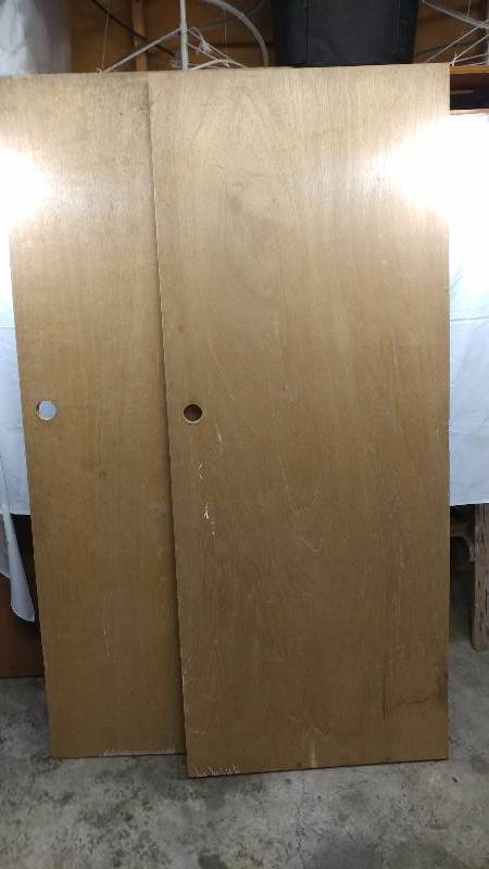 lot 159 image: 2 Doors