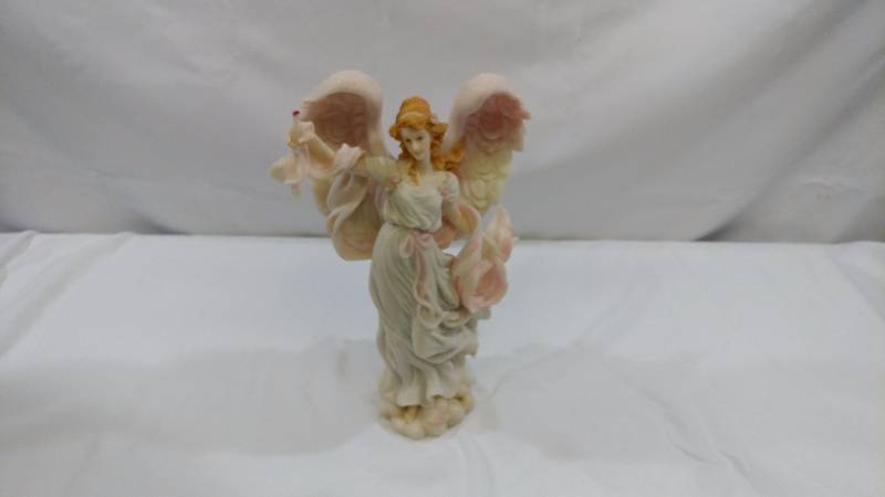lot 54 image: Seraphin Classics Angel