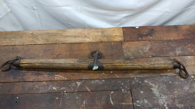 lot 13 image: Antique Horse Evener