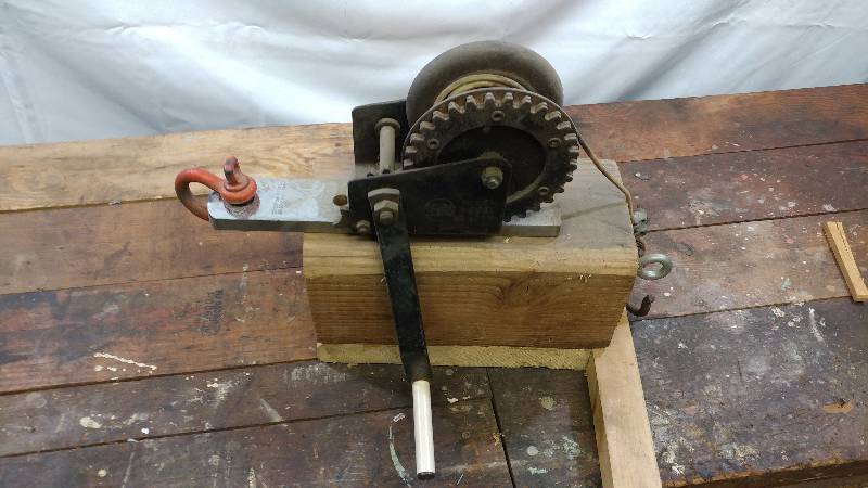 lot 113 image: Winch