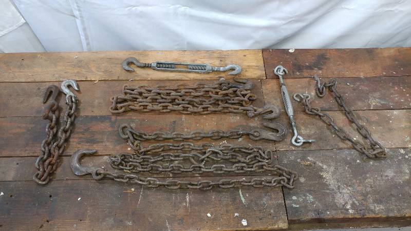 lot 25 image: Chains and Tighteners
