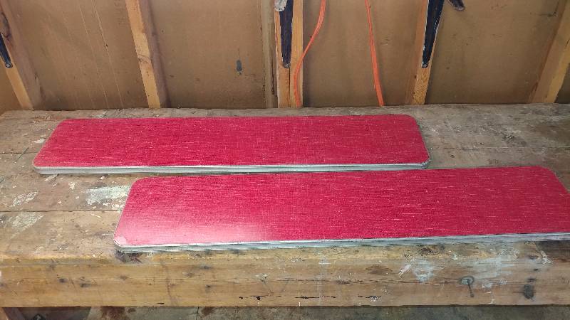 lot 37 image: Red Shelves
