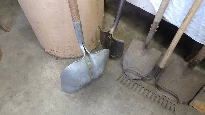 lot 111 image: Yard Tools and Barrel