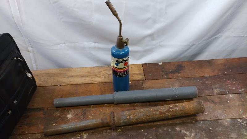 lot 90 image: Post Pounders and Blow Torch