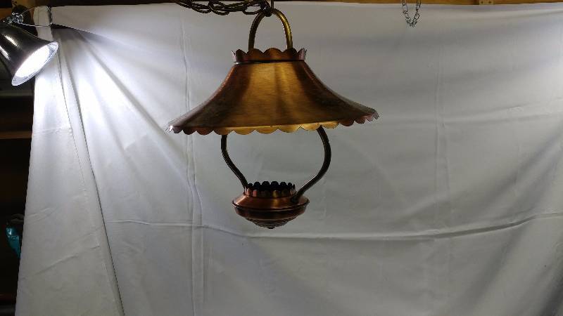 lot 94 image: Mid-Century Light