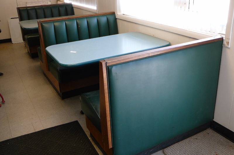 2 Booths