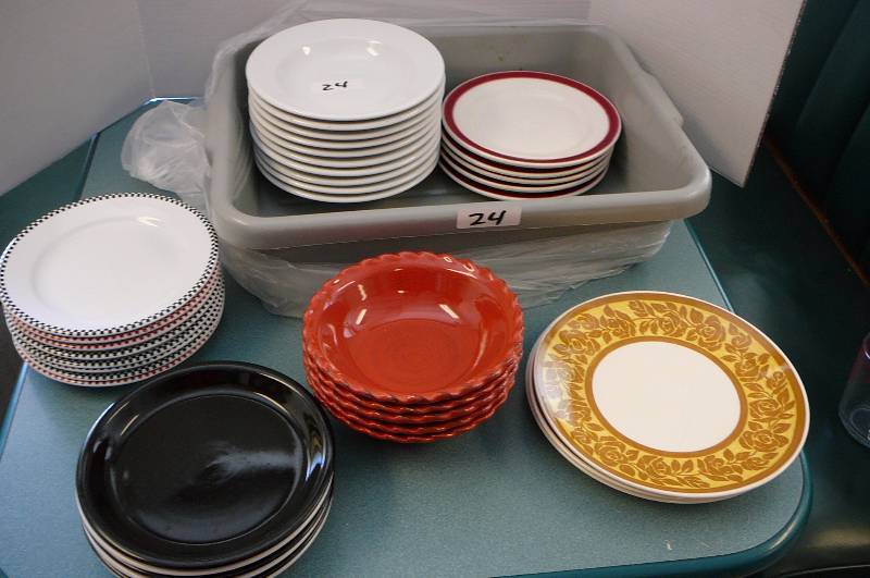 Heavy duty Tub & Measuring Cup  Glass Plates Assorted Some Plates oven proofdishwasher safe, Glass Bowls, Orange Bowls are Home Brand Tub is 16 x 20 34 wide 4 tall