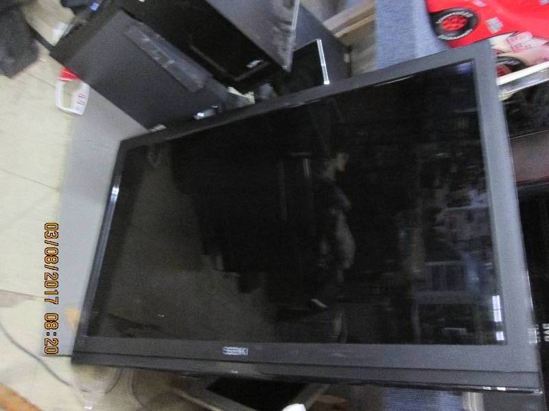 lot 1 image: seiki tv 46 powers up liones on sc...