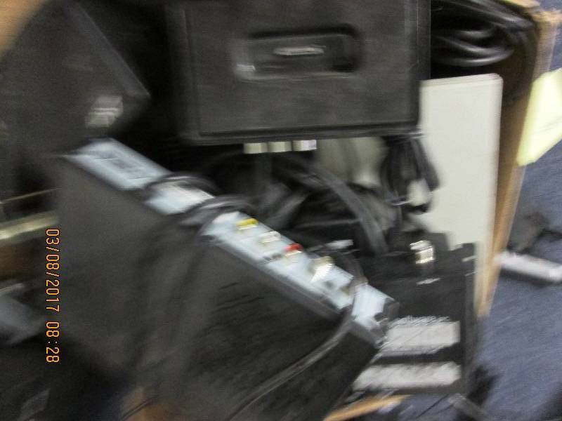 lot 4 image: wireless security system with one c...