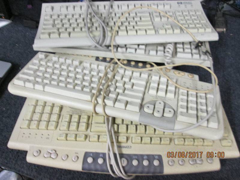 lot 10 image: lot of 4 used keyboards ...