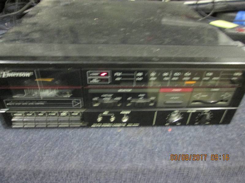 lot 13 image: emerson amfm cassette with record ...