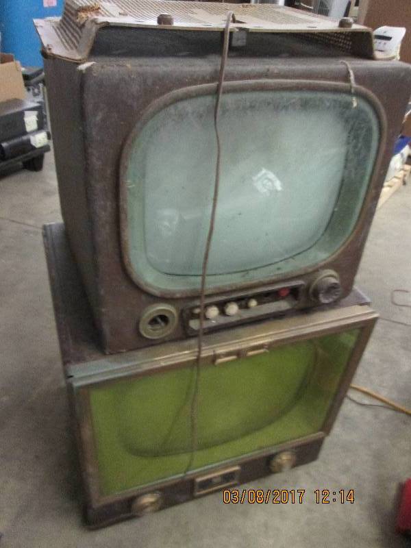 lot 33 image: 2 very old tvs ...
