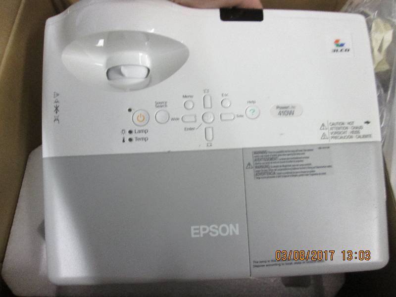 lot 39 image: epson 3lcd power light tested and t...
