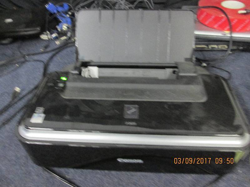 lot 55 image: canon ip 2600 pixma printer powers ...