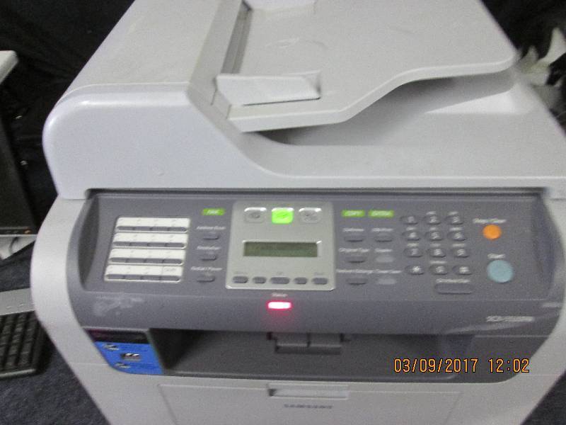 lot 61 image: samsung scx-5530fn printer powers o...