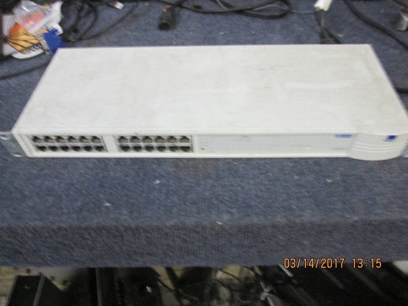 lot 102 image: 3com superstack baseline hub powers...