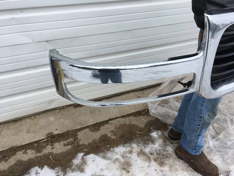Front Grill 2002 GMC Yukon