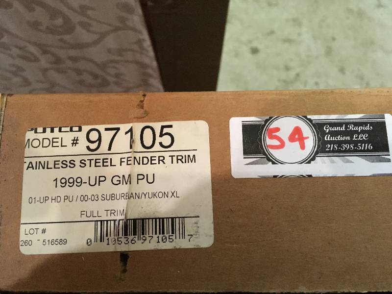 New 1999-2006 GM Pickup Stainless Steel Wheel Opening Trim
