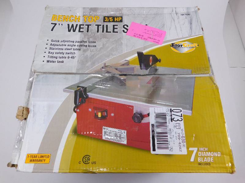lot 2 image: Benchtop 35 hp 7 Wet Tile Saw w.Diamond Blade