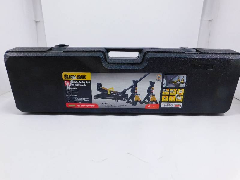 lot 22 image: Torin 2.25 Ton Trolley Jack Plus 1 Pair 2.25 Ton Jack Stands wCarrying Case