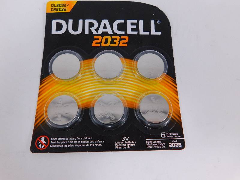 lot 44 image: New Duracell Coin Button 2032 Lithium Batteries - 6 Pack