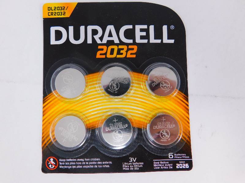 lot 45 image: New Duracell Coin Button 2032 Lithium Batteries - 6 Pack