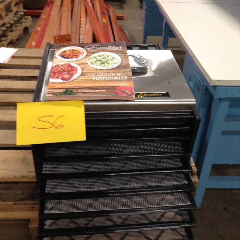 D900S Stainless Steel Series Dehydrator with 9 Trays 15 Sq. Open Box