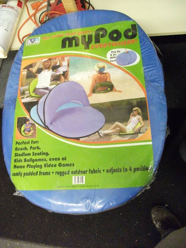 lot 16 image: New My Pod 4-Position Chair