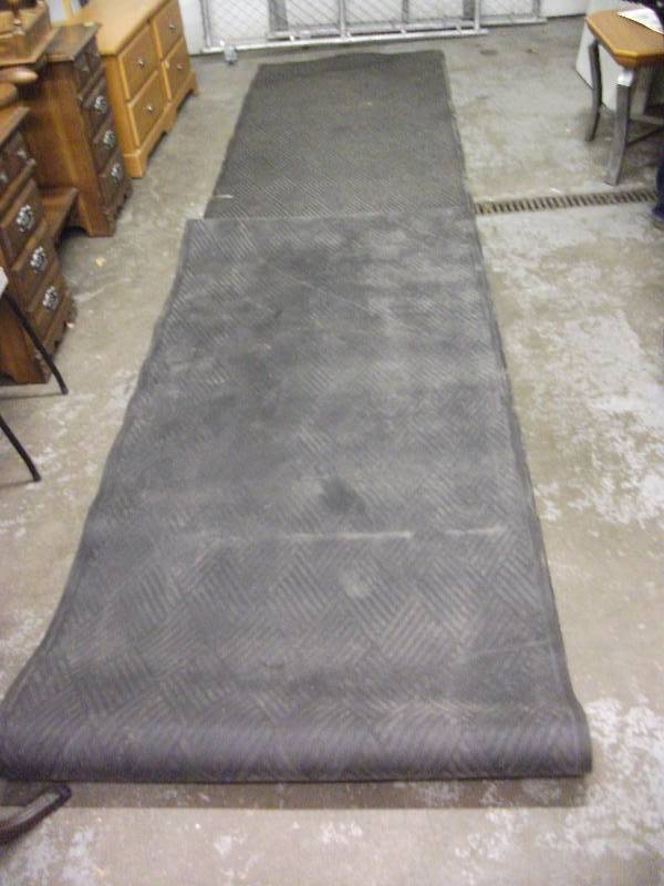 lot 47 image: 20 Ft, x 44 Inches Rubber Back Rug