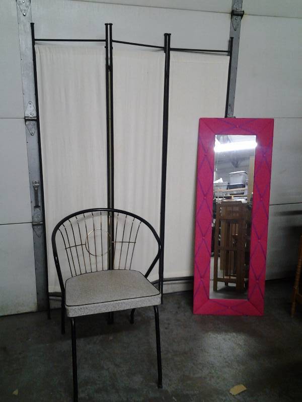lot 6 image: Screen- 3-16 Inch Section x 68 Inches Tall. Mirror 50x18-Fuschia, Retro Metal Frame Chair