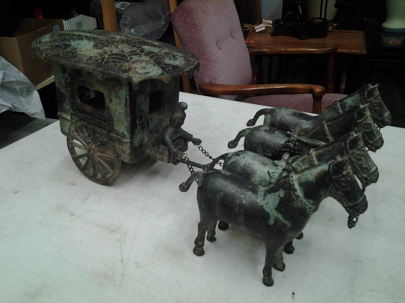 lot 10 image: Bronze Chariot StatueFigurine