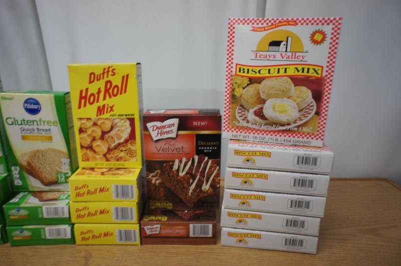 lot 194 image: Large Lot of Assorted Baking Goods - All Items Expired In 2016 -