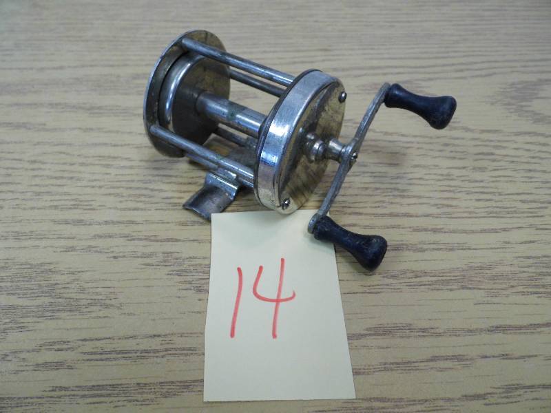 lot 14 image: Defiance Star Reel