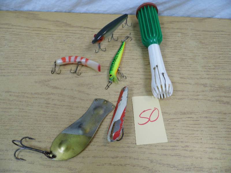 lot 50 image: Assorted Lures - Tackle