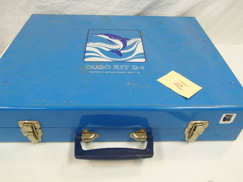 lot 101 image: Metal Case