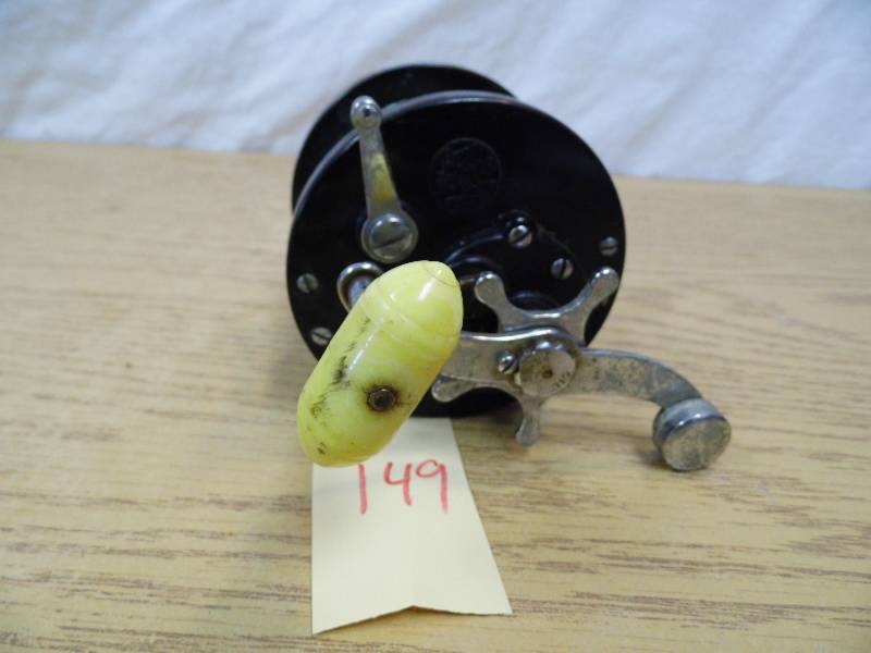 lot 149 image: Penn Reel