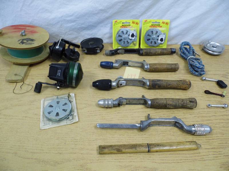 lot 199 image: Fishing Pole  Reel Parts