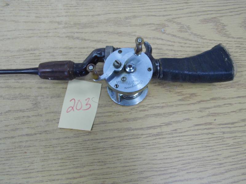 lot 203 image: Pole w Shakespeare Reel