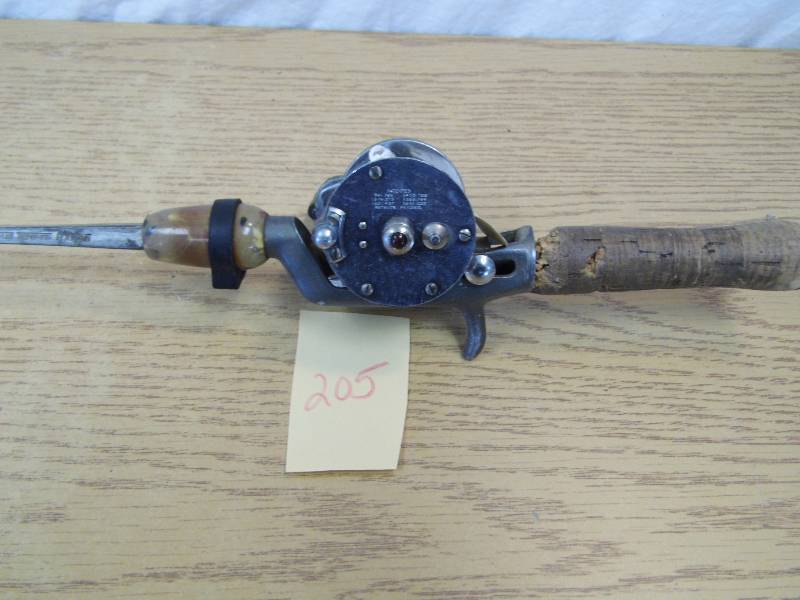 lot 205 image: Pole w Akron Reel